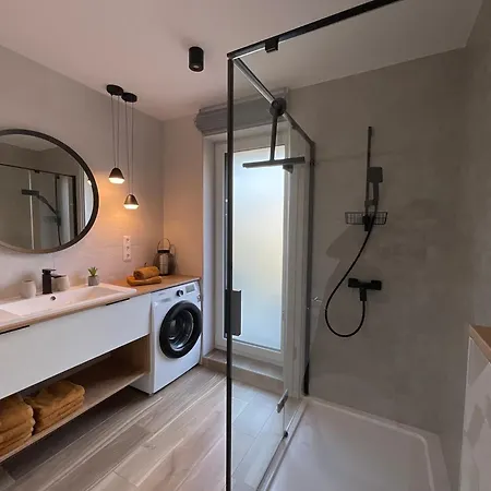 Weekend House *